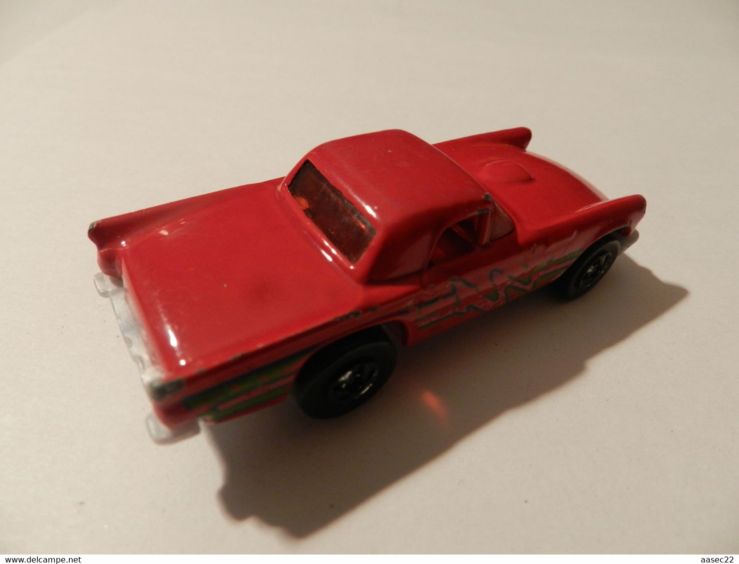 Hotwheels   '57 T Bird     /    1977   ***   1939   *** - HotWheels