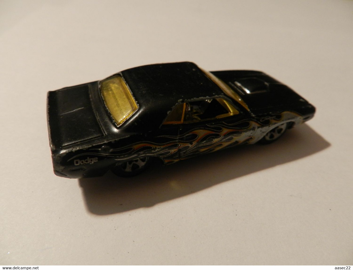 Hotwheels     '70 Dodge Hemi Challenger     /    2006   ***   2090   *** - HotWheels