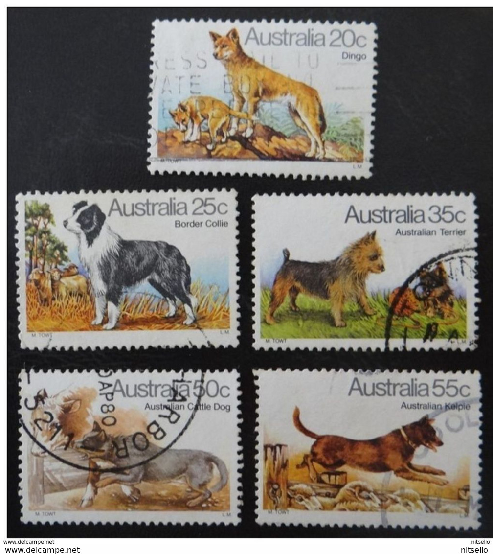 LOTE 1527   ///  (C125) Australie, Série Complète YT 689/693 Oblitérée , Chiens (1980)   //   CATALOG/COTE: 4,50€ - Gebruikt