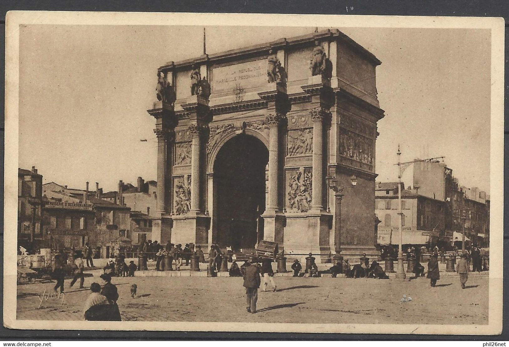 CPA Yvon 31. Douce France Marseille La Porte D'Aix  Animée 3/8/1933 N°281 Flamme "Fumez Des Cigarettes Celtiques"   B/TB - Monuments