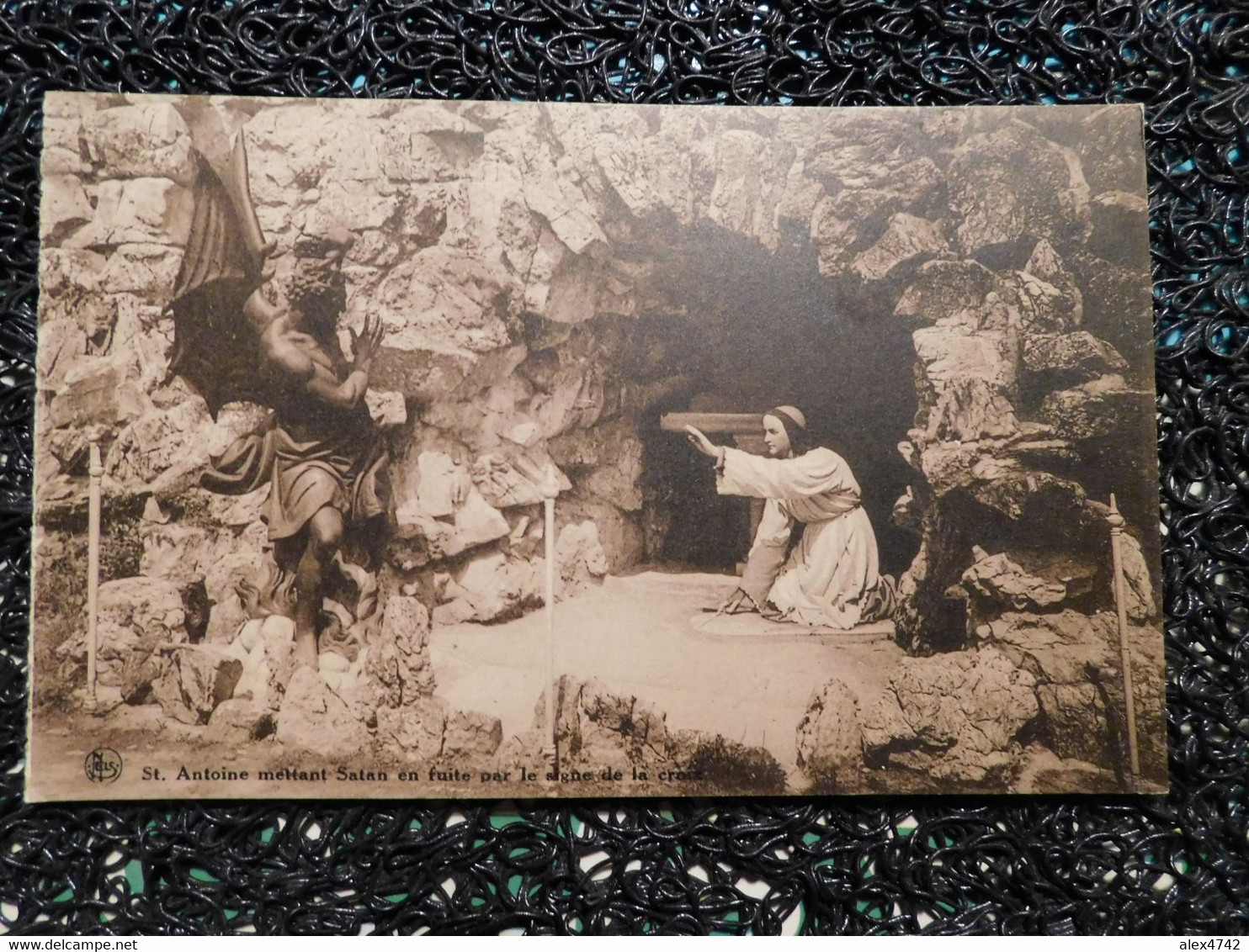 Grottes De St. Antoine à Crupet, St Antoine, Enfant, Chassant Le Démon (A15) - Assesse