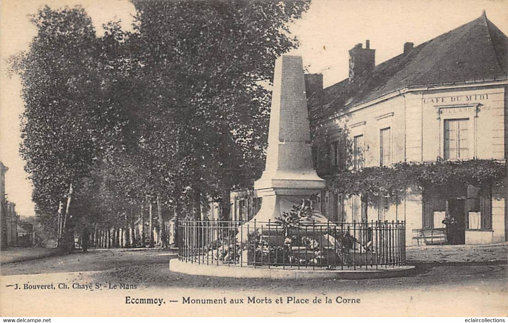 Ecommoy       72         Monument Aux Morts Et Place De La Corne                   (voir Scan) - Ecommoy