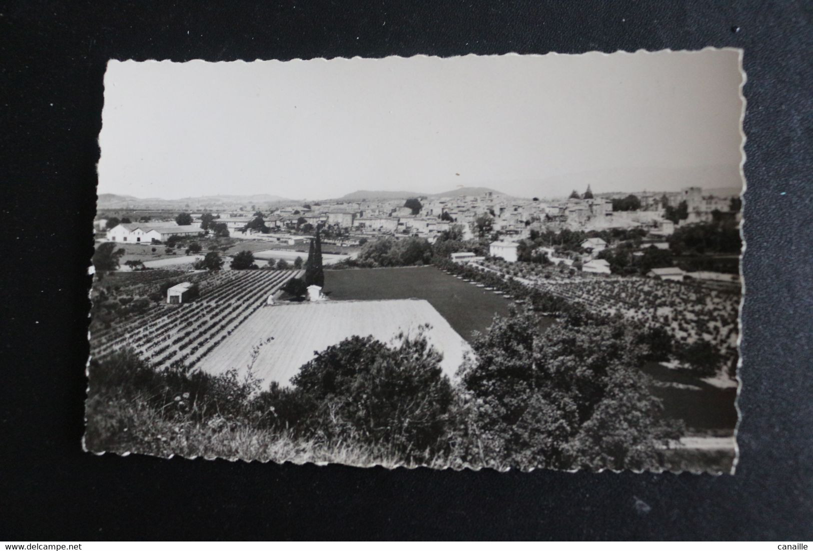 P-B 179 / [84] Vaucluse  La Tour D'Aigues -  Vue Générale / - La Tour D'Aigues