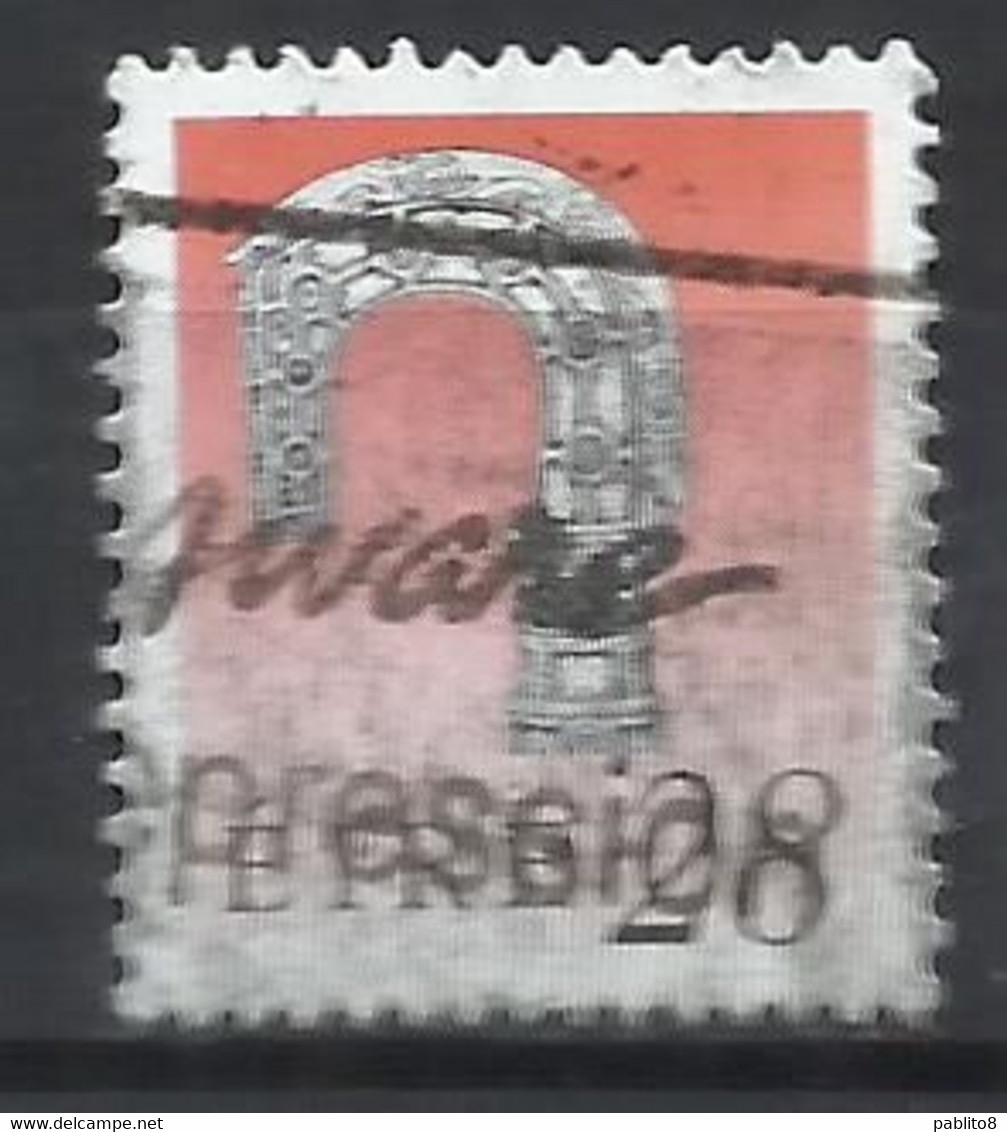 EIRE IRELAND IRLANDA 1990 1995 ART TREASURES LISMORE CROSIER 28p USED USATO OBLITERE' - Used Stamps