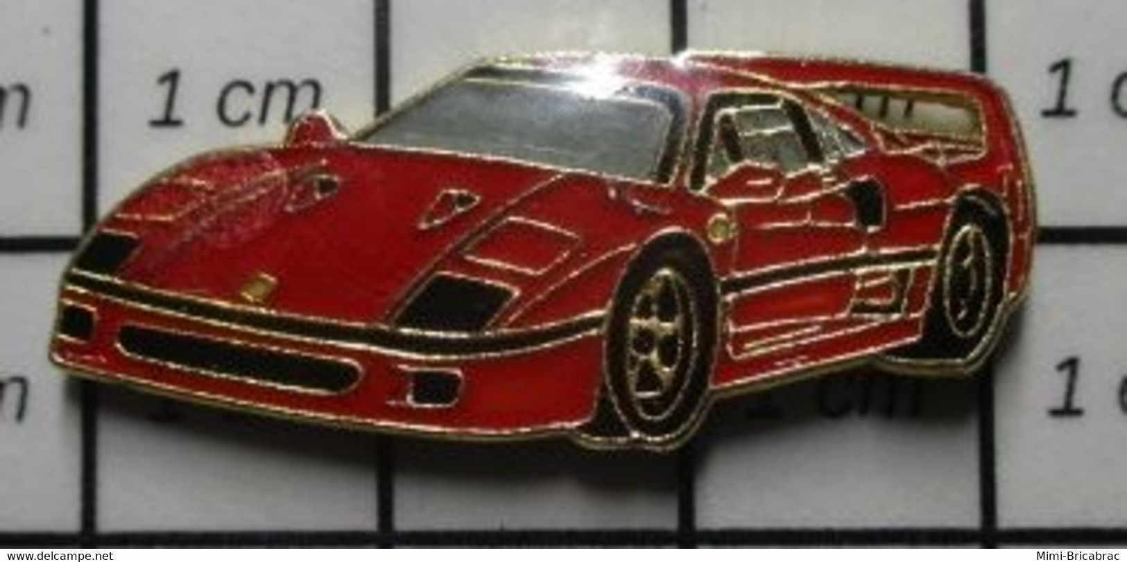 410B Pin's Pins / Beau Et Rare / AUTOMOBILES / FERRARI F40 ROUGE - Ferrari