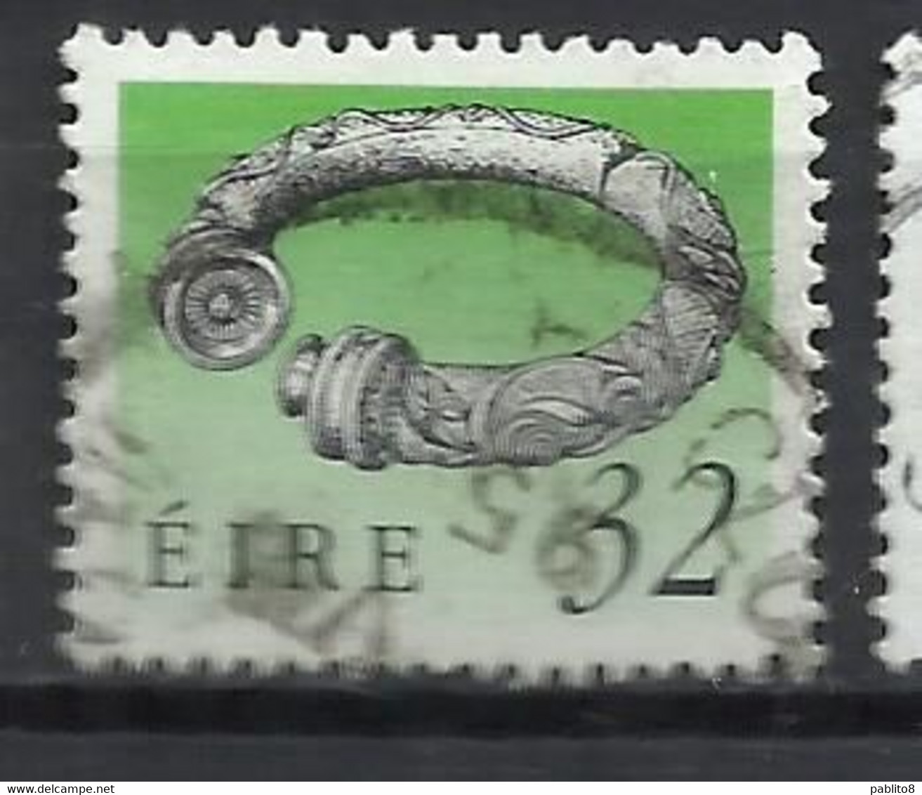 EIRE IRELAND IRLANDA 1990 1995 ART TREASURES BROIGHTER COLLAR 32p USED USATO OBLITERE' - Used Stamps