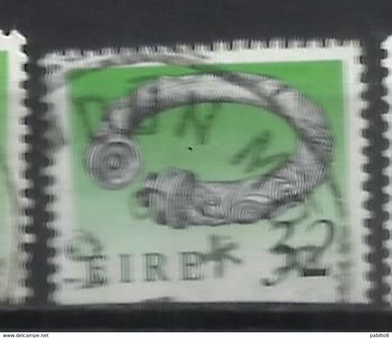 EIRE IRELAND IRLANDA 1990 1995 ART TREASURES BROIGHTER COLLAR 32p USED USATO OBLITERE' - Used Stamps