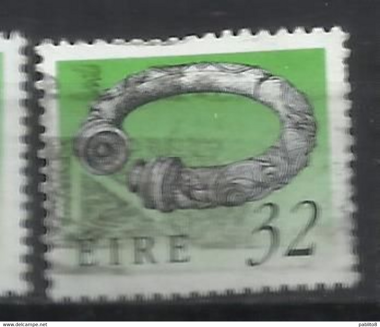 EIRE IRELAND IRLANDA 1990 1995 ART TREASURES BROIGHTER COLLAR 32p USED USATO OBLITERE' - Used Stamps