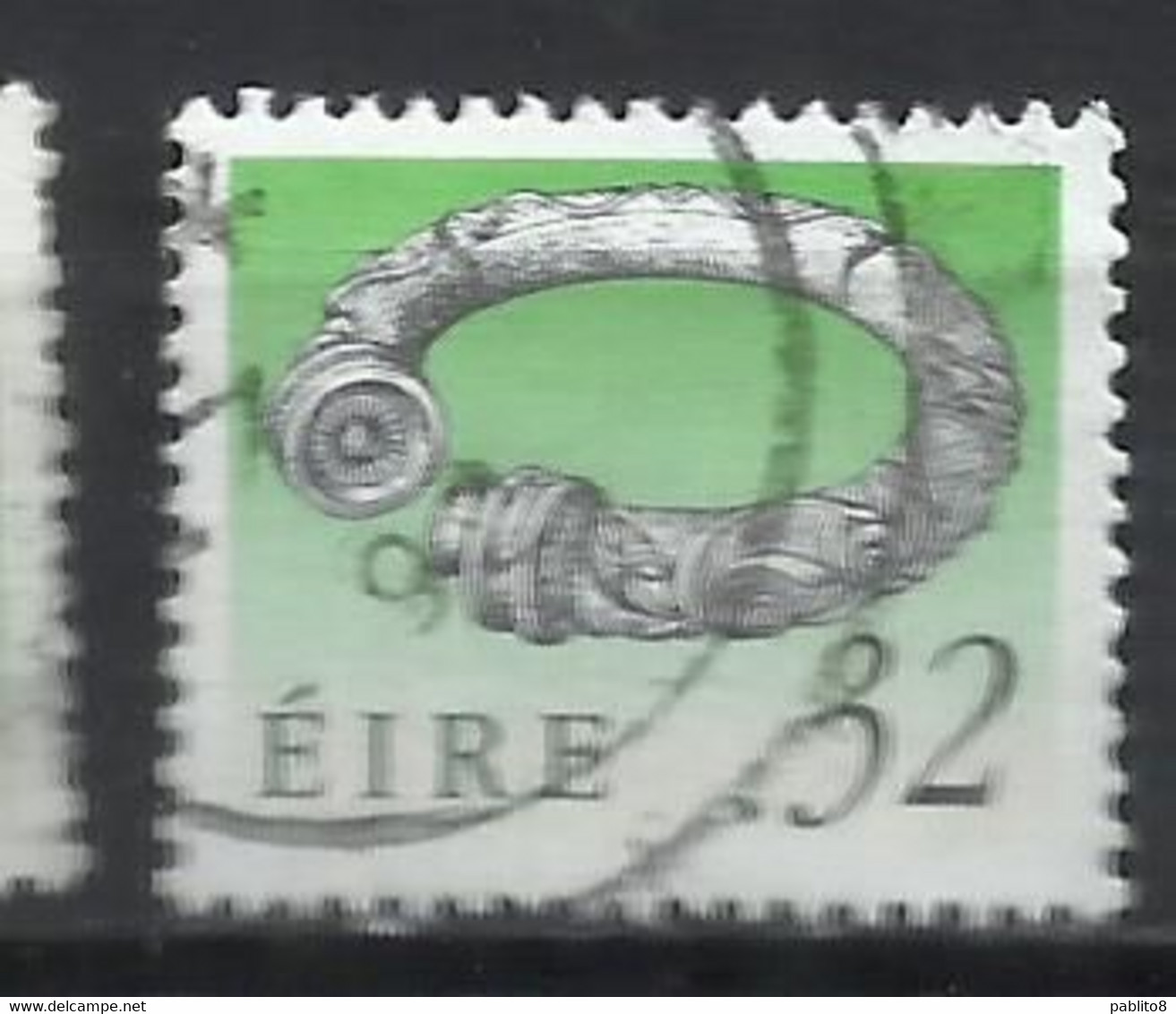 EIRE IRELAND IRLANDA 1990 1995 ART TREASURES BROIGHTER COLLAR 32p USED USATO OBLITERE' - Used Stamps