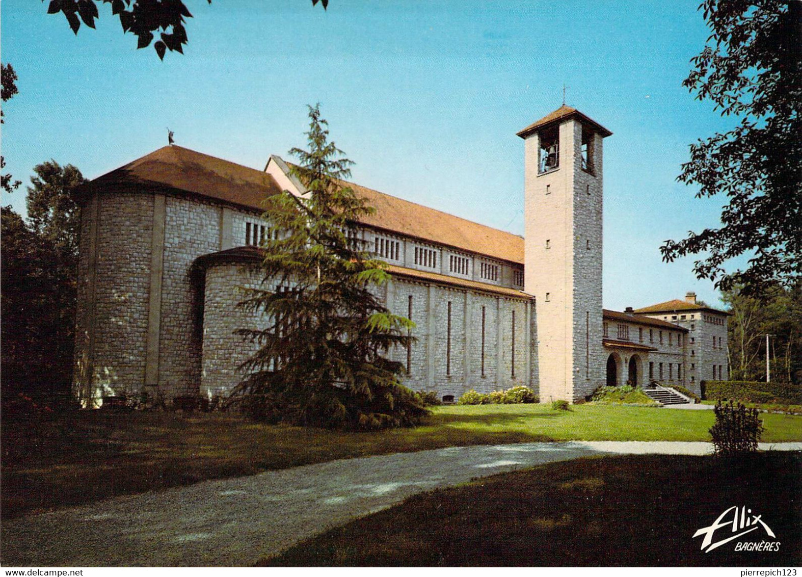 65 - Tournay - Abbaye Notre Dame - L'église Et L'hôtellerie - Tournay
