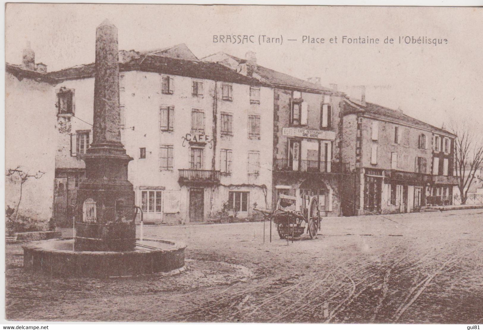 Cpa - BRASSAC - Place De La Fontaine - Brassac