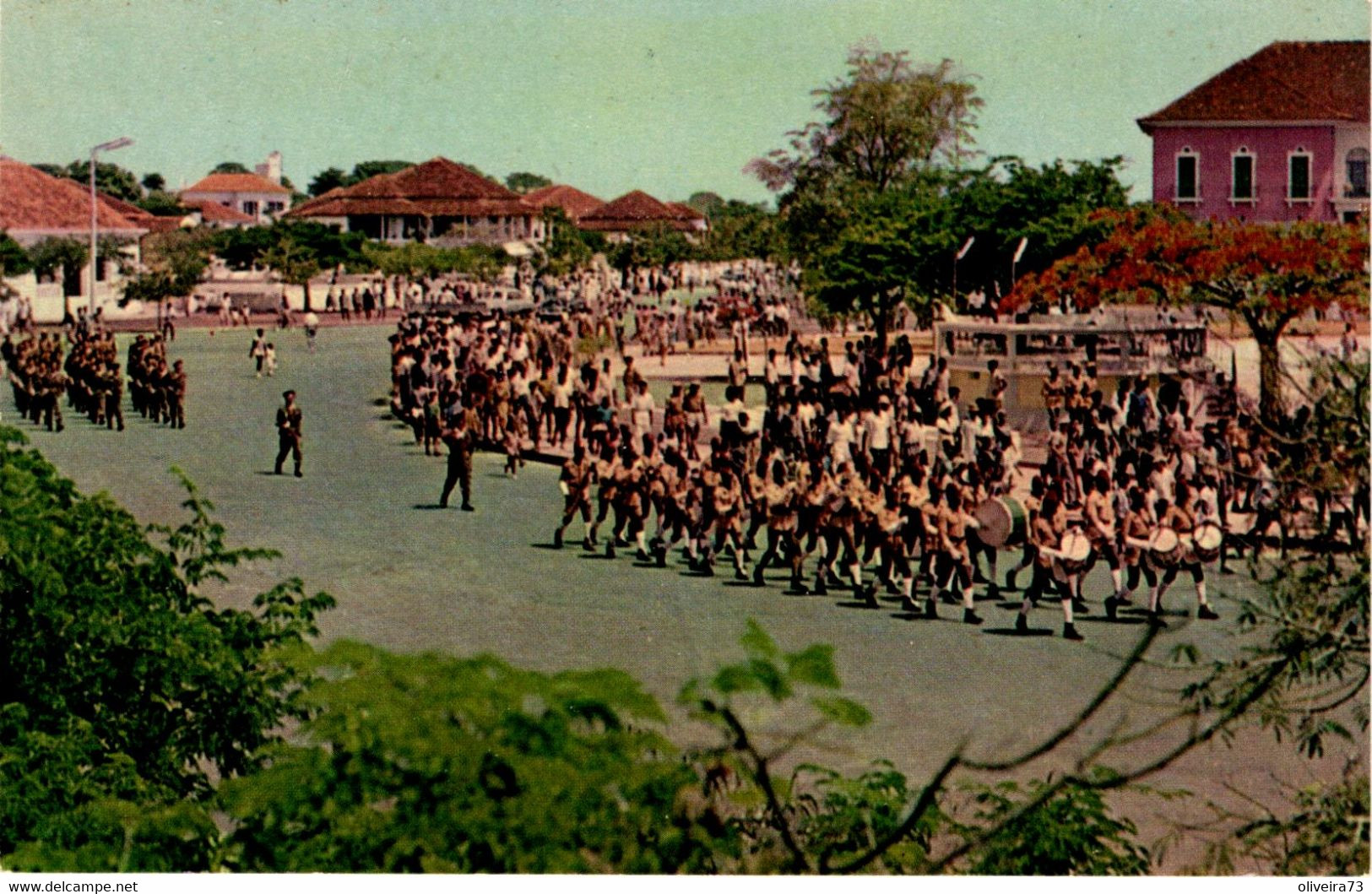 GUINÉ BISSAU - Desfile Na Praça Do Império - Guinea-Bissau
