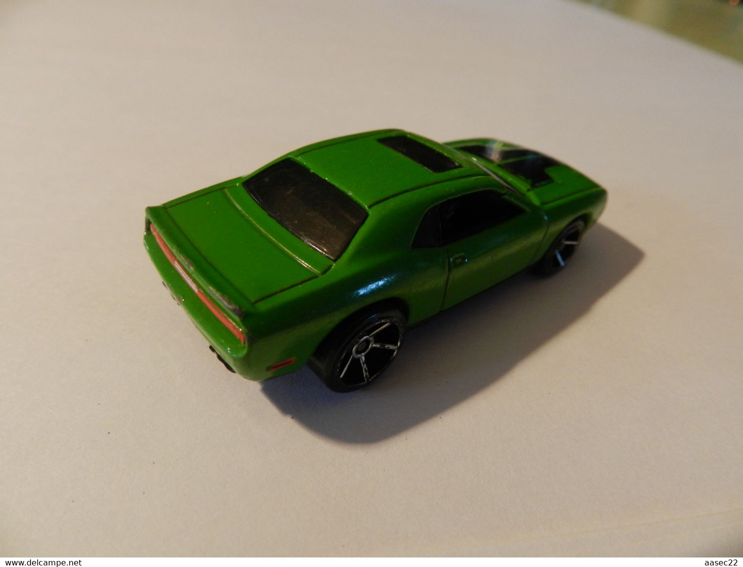 Hotwheels     Dodge Challenger     /    2008   ***   2117   *** - HotWheels