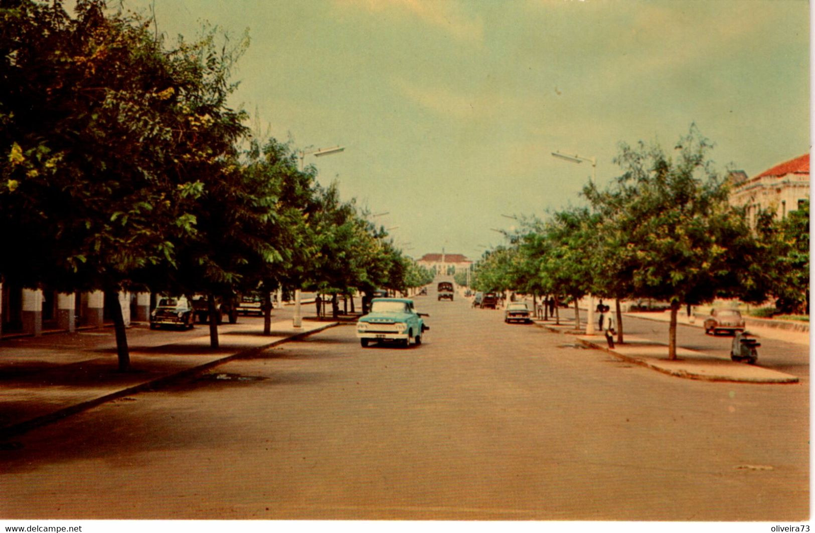 GUINÉ BISSAU - Avenida Da República - Guinea Bissau