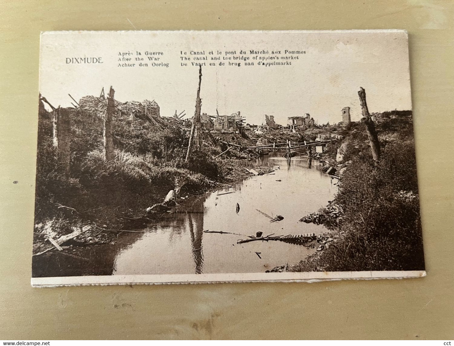 Diksmuide  Après La Guerre   Le Canal Et Le Pont Du Marché Aux Poissons - Diksmuide