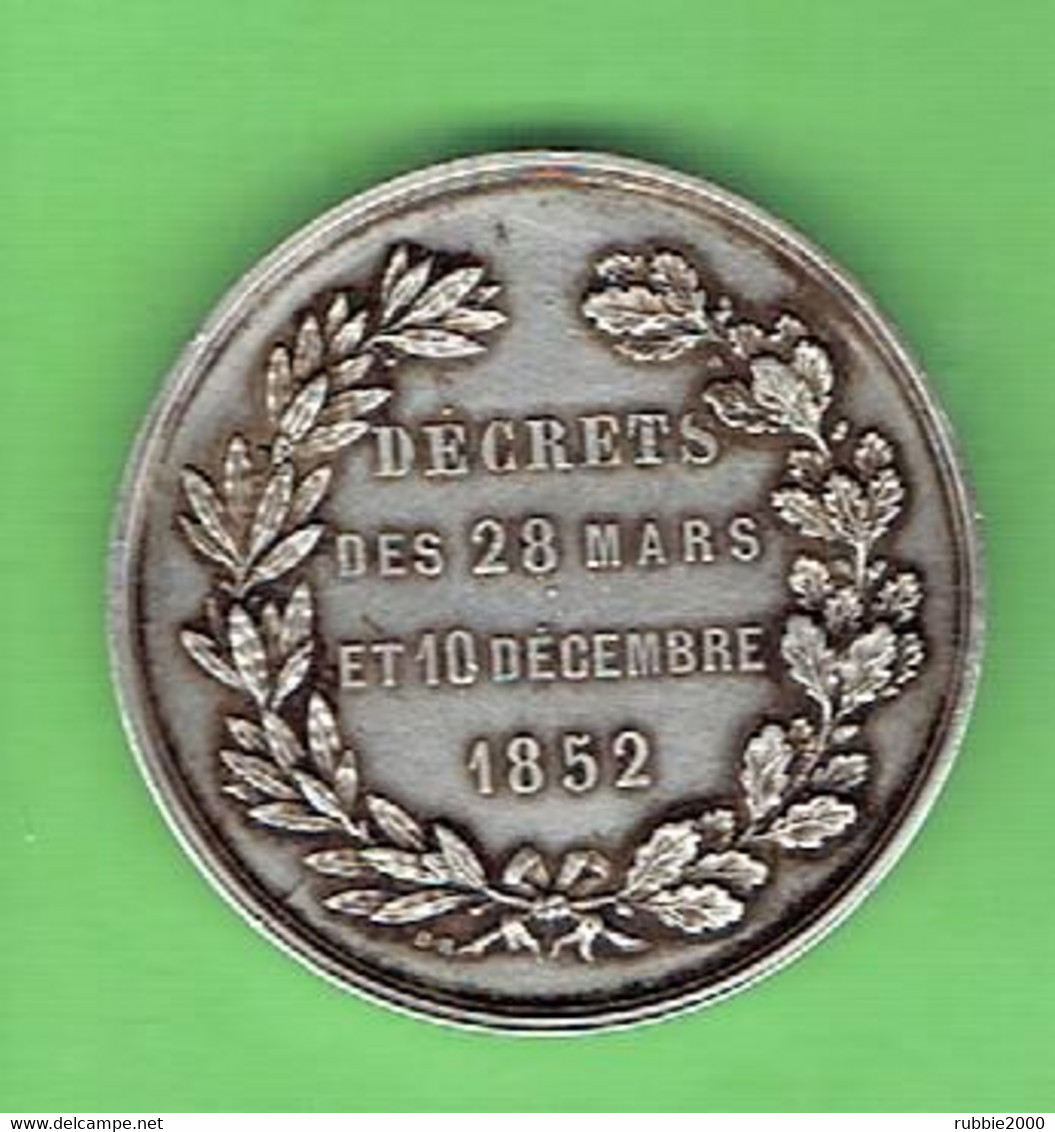 MEDAILLE EN ARGENT CREDIT FONCIER DE FRANCE DECRETS DE CREATION DES 28 MARS ET 10 DECEMBRE 1852 GRAVEUR D.R. - Professionnels / De Société