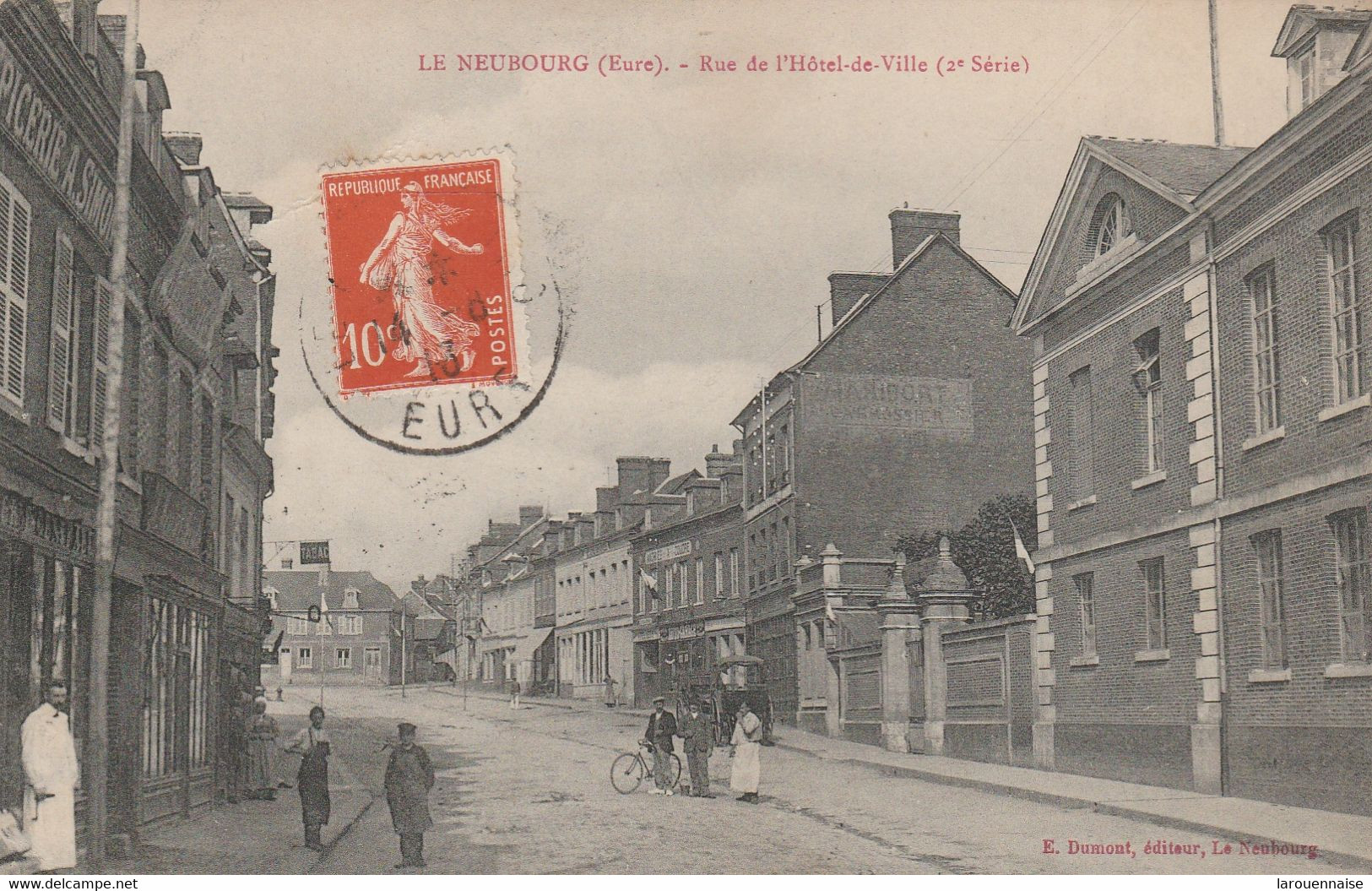 27 - LE NEUBOURG - Rue  L' Hôtel De Ville - Le Neubourg