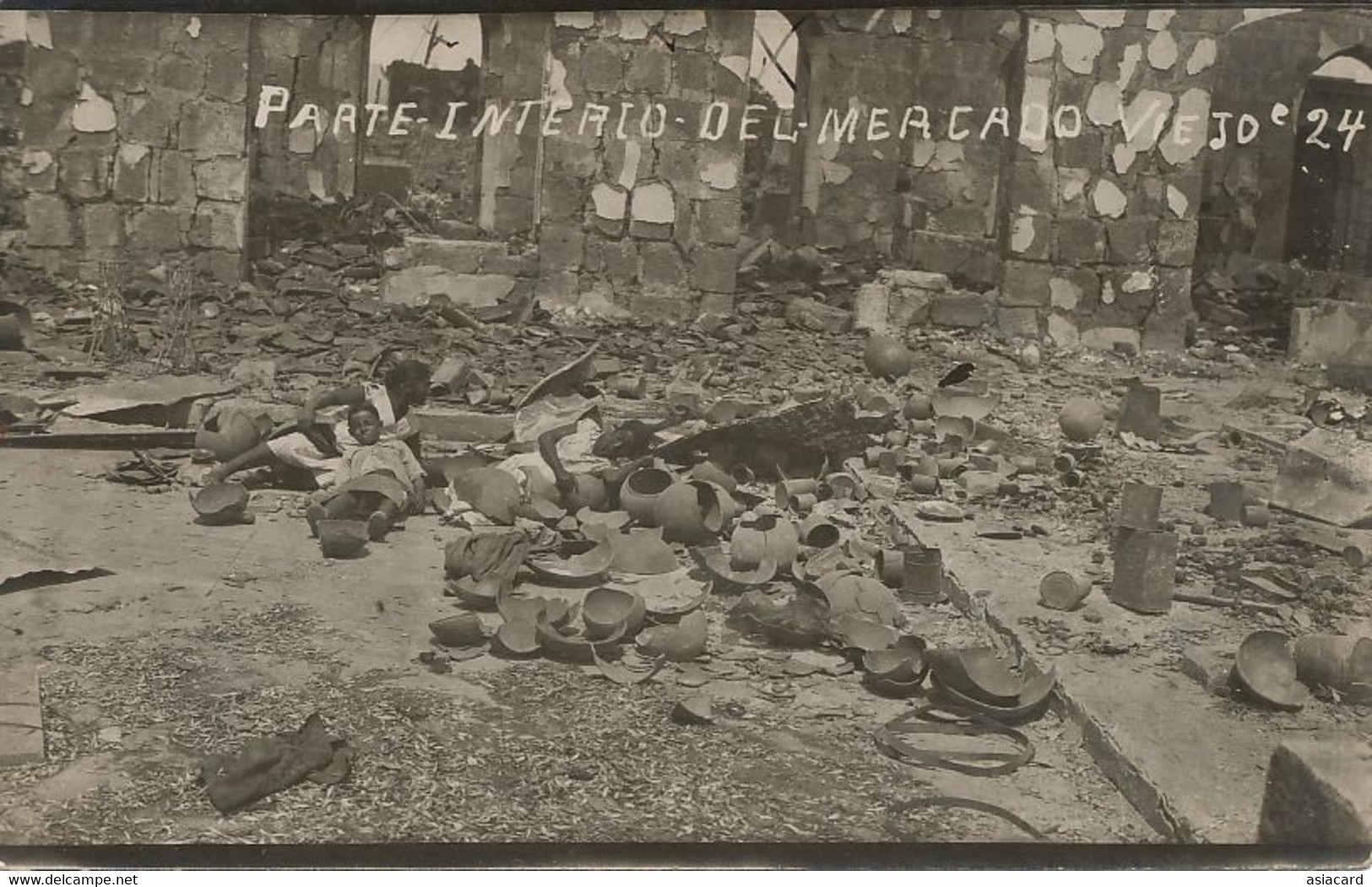 Real Photo Mercado Viejo Managua Cadavers In The Middle Of Pottery . Cadavres Poterie - Nicaragua