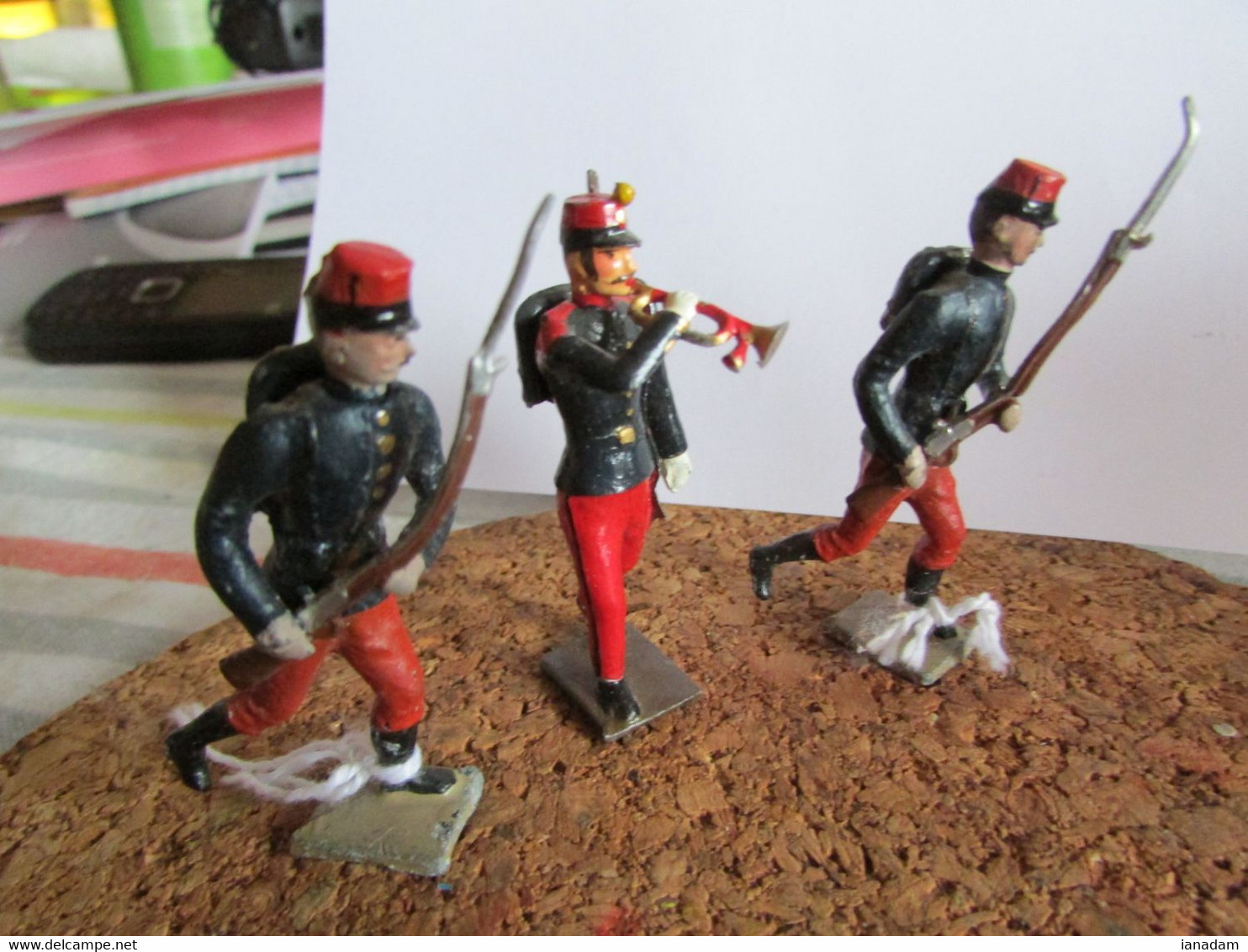 3 WW1 French VINTAGE CBG MIGNOT Toy Lead SoldiersThis Is A Group Of Three C.B.G. French Made Toy Soldiers. One Has The B - 1914-18