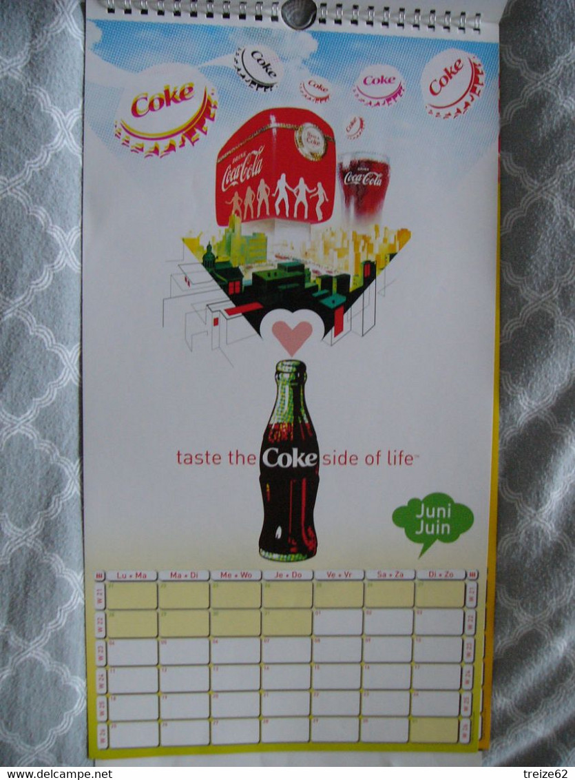 Grand calendrier Coca Cola 2007 12 mois 12 pages illustrations différentes