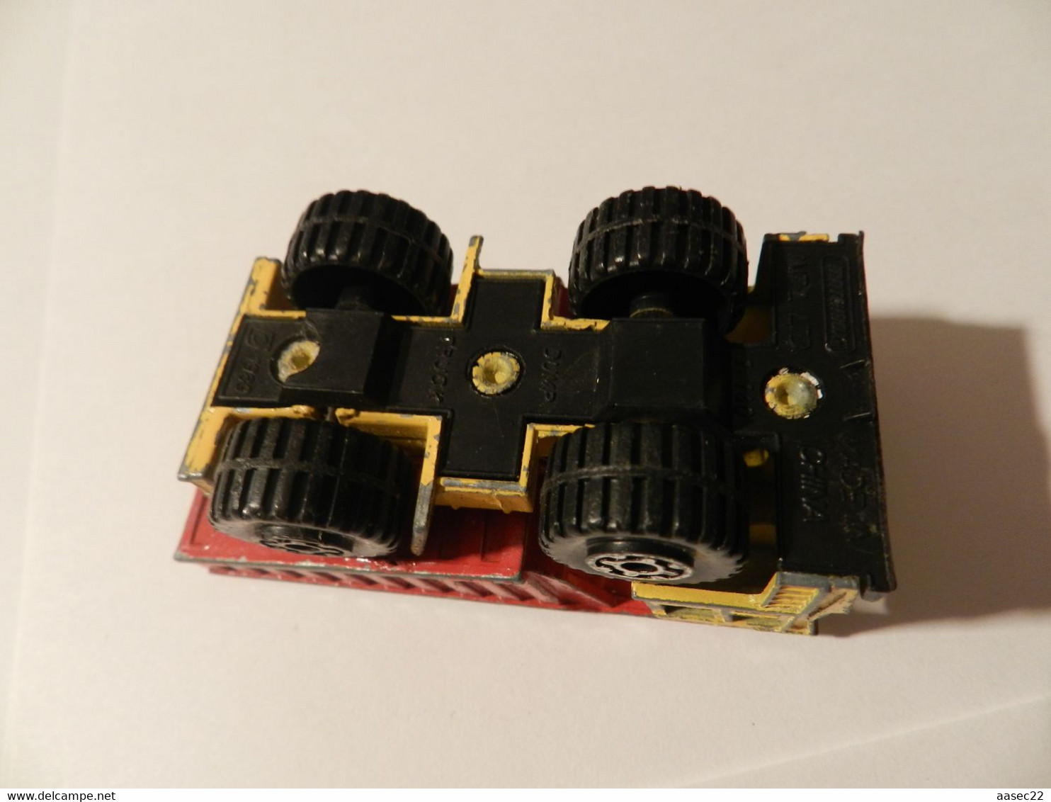 Matchbox      Dump Truck   1989   ***  1705  *** - Matchbox (Lesney)