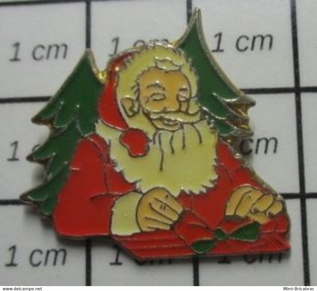 410c Pin's Pins / Beau Et Rare / NOEL / PERE NOEL SAPIN CADEAU - Christmas