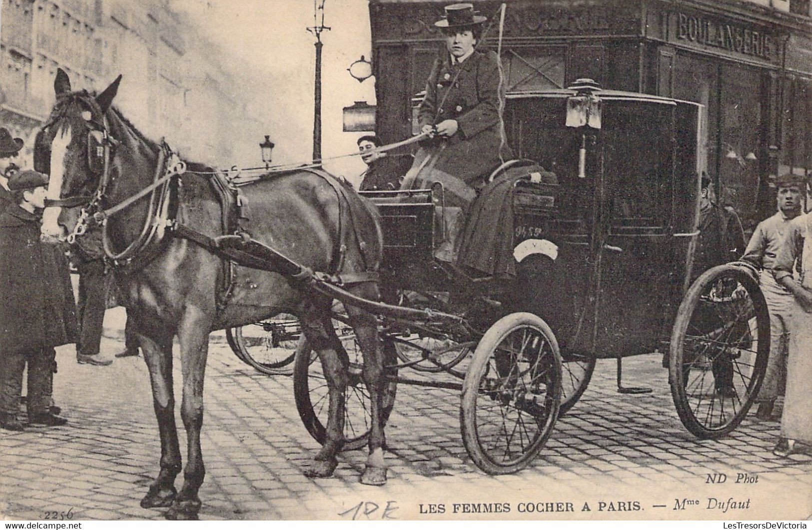 CPA Petits Métiers à Paris - Paris Nouveau - Les Femmes Cocher - 2256 - Mme DUFAUT - Artisanry In Paris