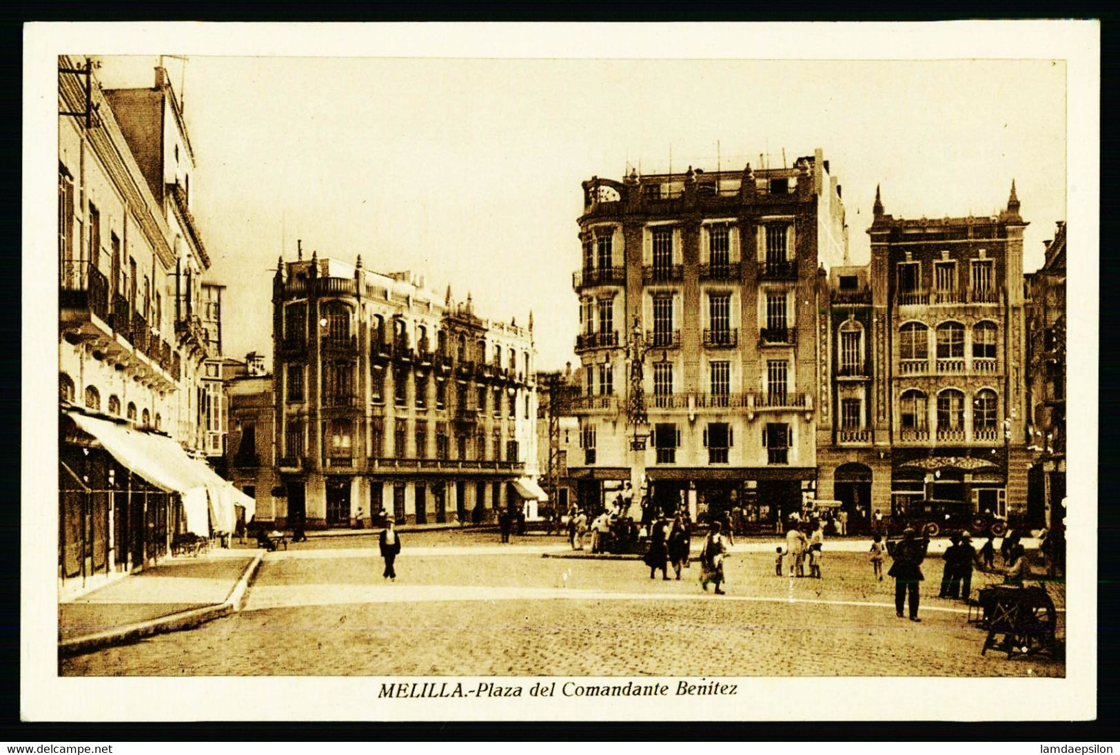 A54  ESPAGNE   CPA  MELILLA  -  PLAZA DEL COMANDANTE BENITEZ - Melilla