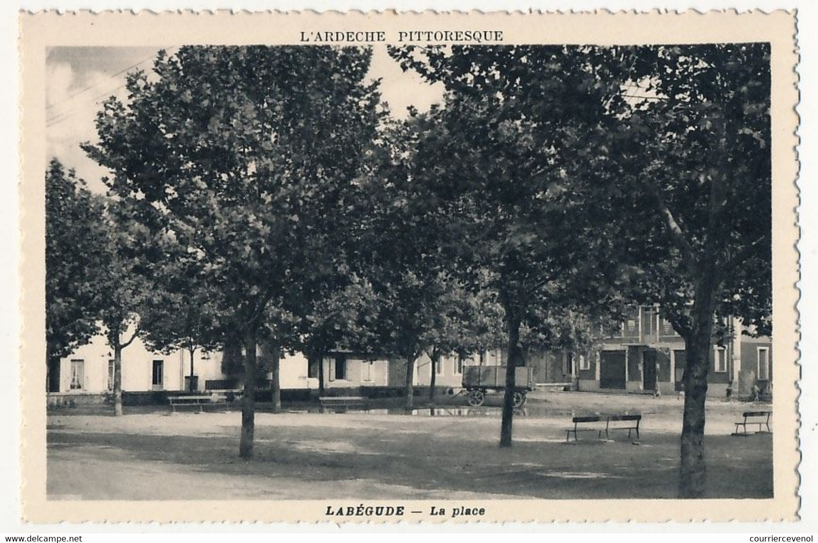 CPSM - LABEGUDE (Ardèche) - La Place - Autres & Non Classés