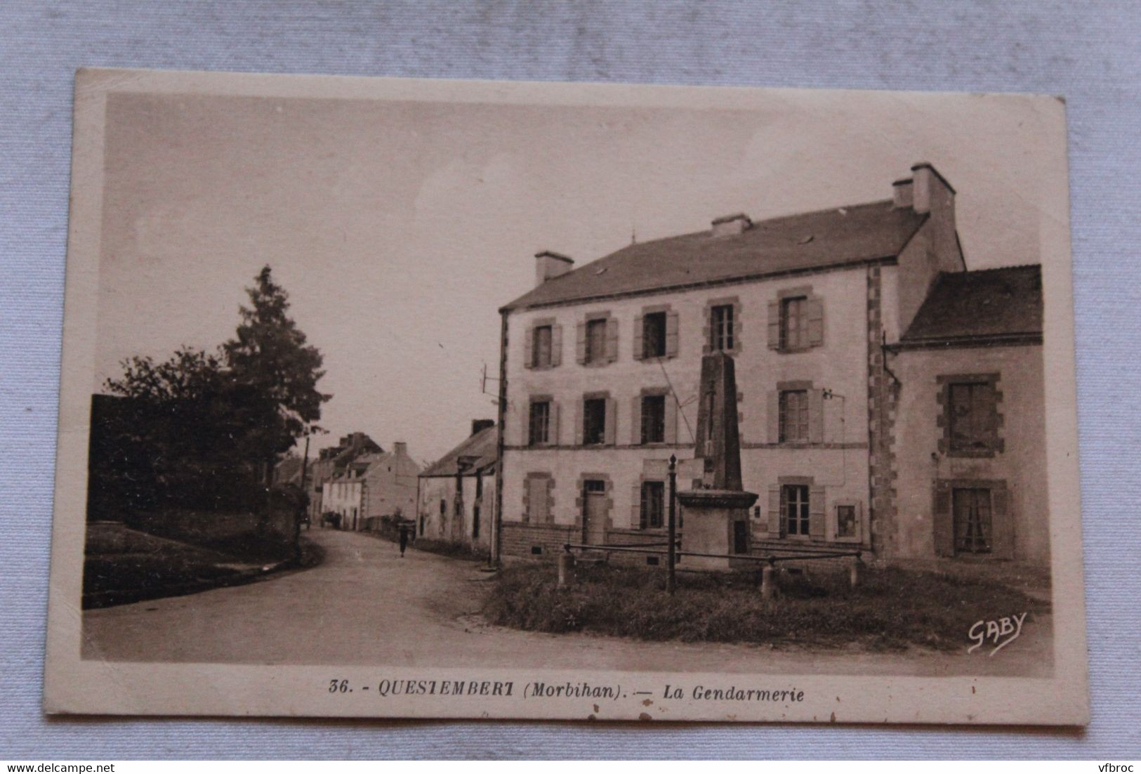 Cpa 1946, Questembert, La Gendarmerie, Morbihan 56 - Questembert