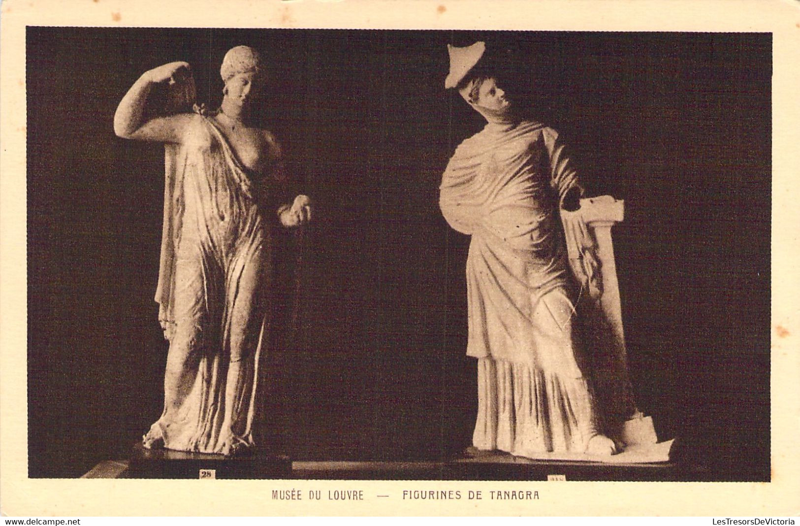 CPA - Musée Du Louvre - Figurines De Tanagra - Articles Of Virtu