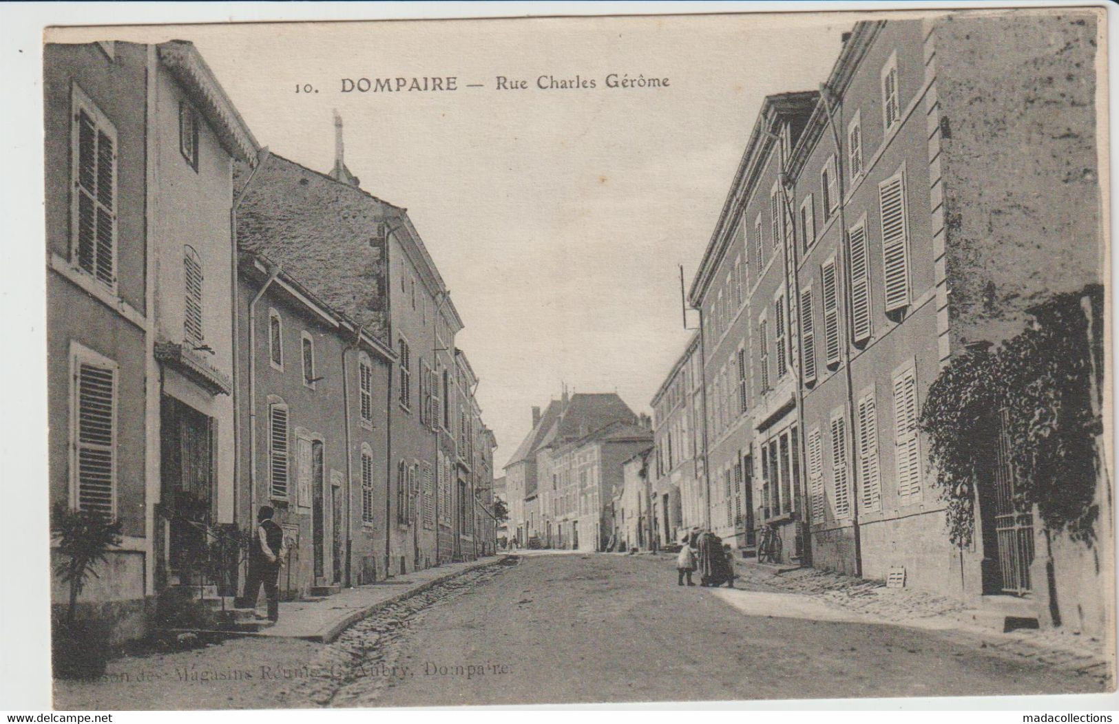 Dompaire (88 - Vosges ) Rue Charles Gérôme - Dompaire