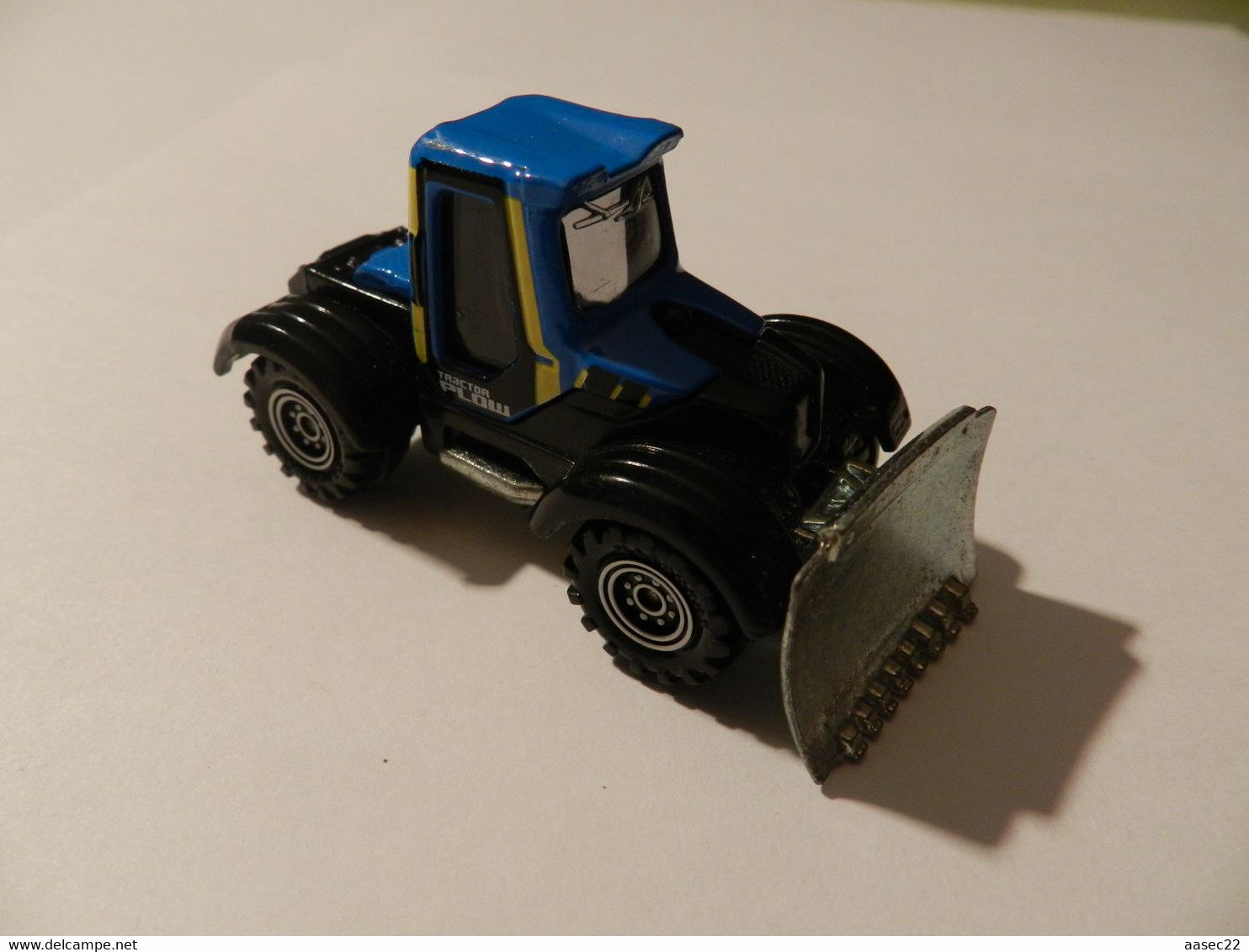 Matchbox   Tractor Plow  / 0000   ***  3684  *** - Matchbox (Lesney)