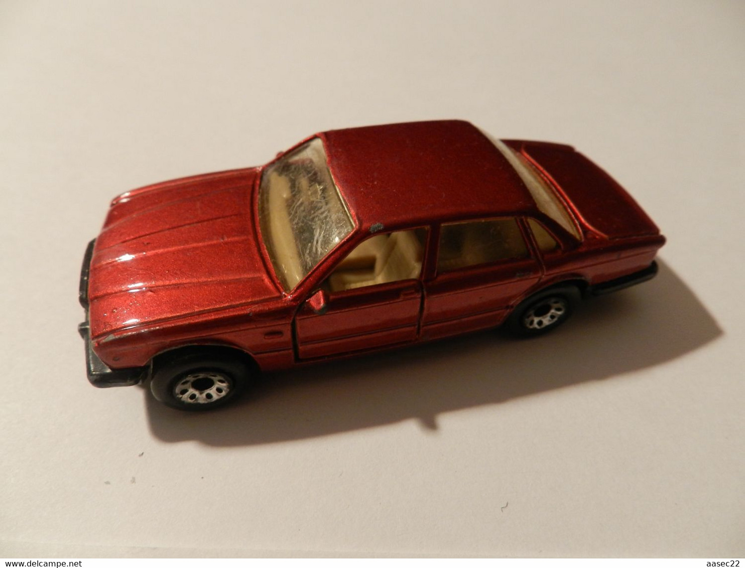 Matchbox      Jaguar XJ6  / 1986   ***  3204  *** - Matchbox (Lesney)