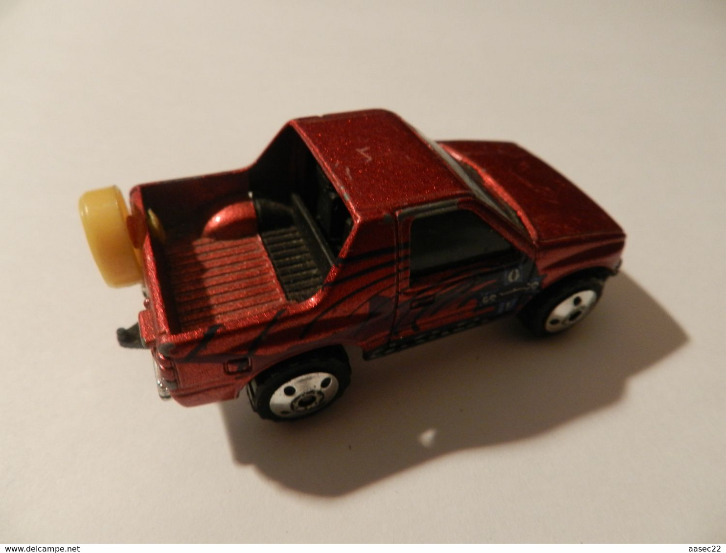 Matchbox      Isuzu Amigo  / 1991   ***  3242  *** - Matchbox (Lesney)