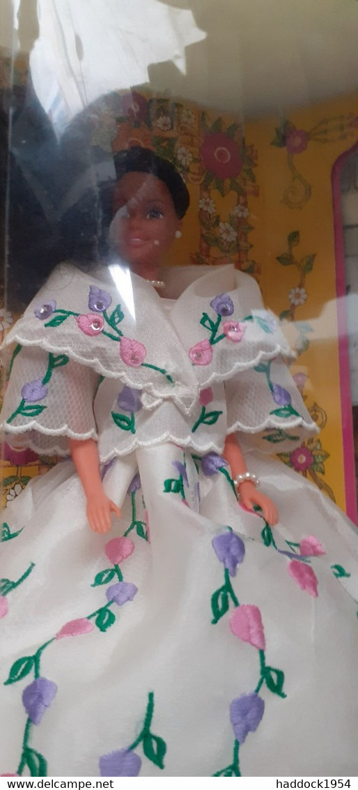 FILIPINA BARBIE COLLECTOR SERIES MATTEL 1991 - Barbie