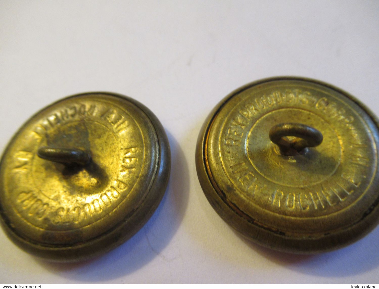 2 Bouton En Cuivre Ancien Embouti/Armoiries  Aigle US/ 2,5  Cm/ New Rochette N.Y.REX Products Corp./Début XXème  BOUT196 - Boutons