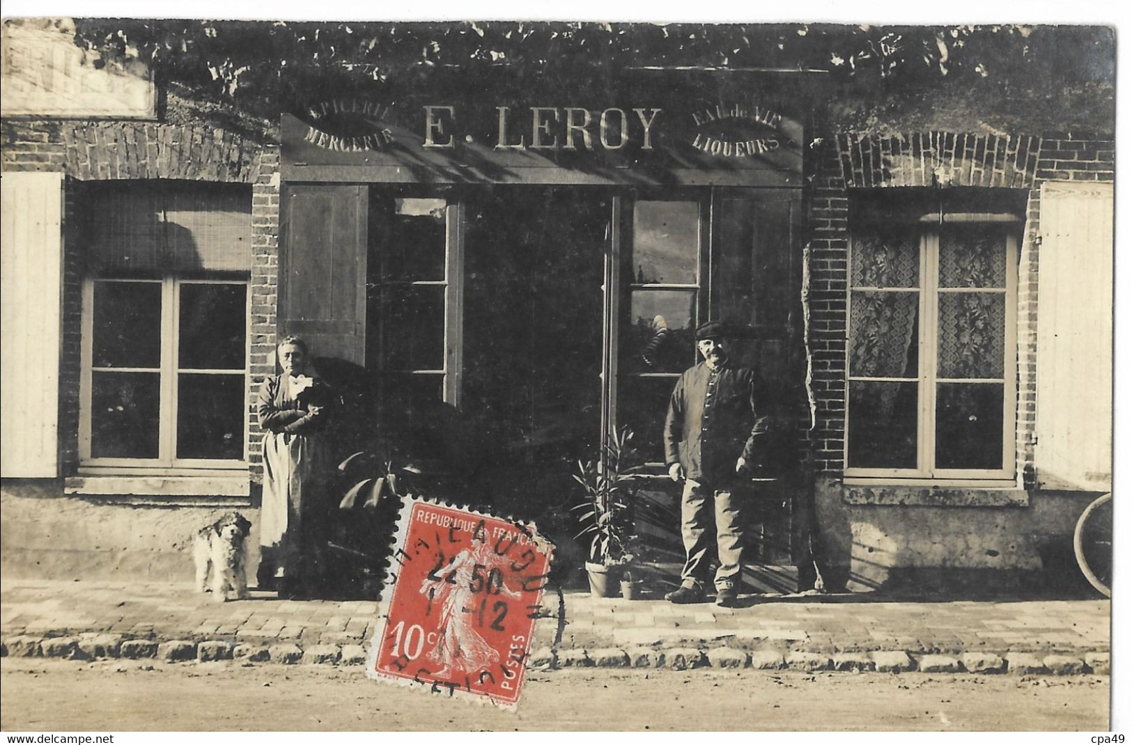 28   LANNERAY  CARTE  PHOTO   EPICERIE   ET   ETOFFES   LEROY - Autres & Non Classés