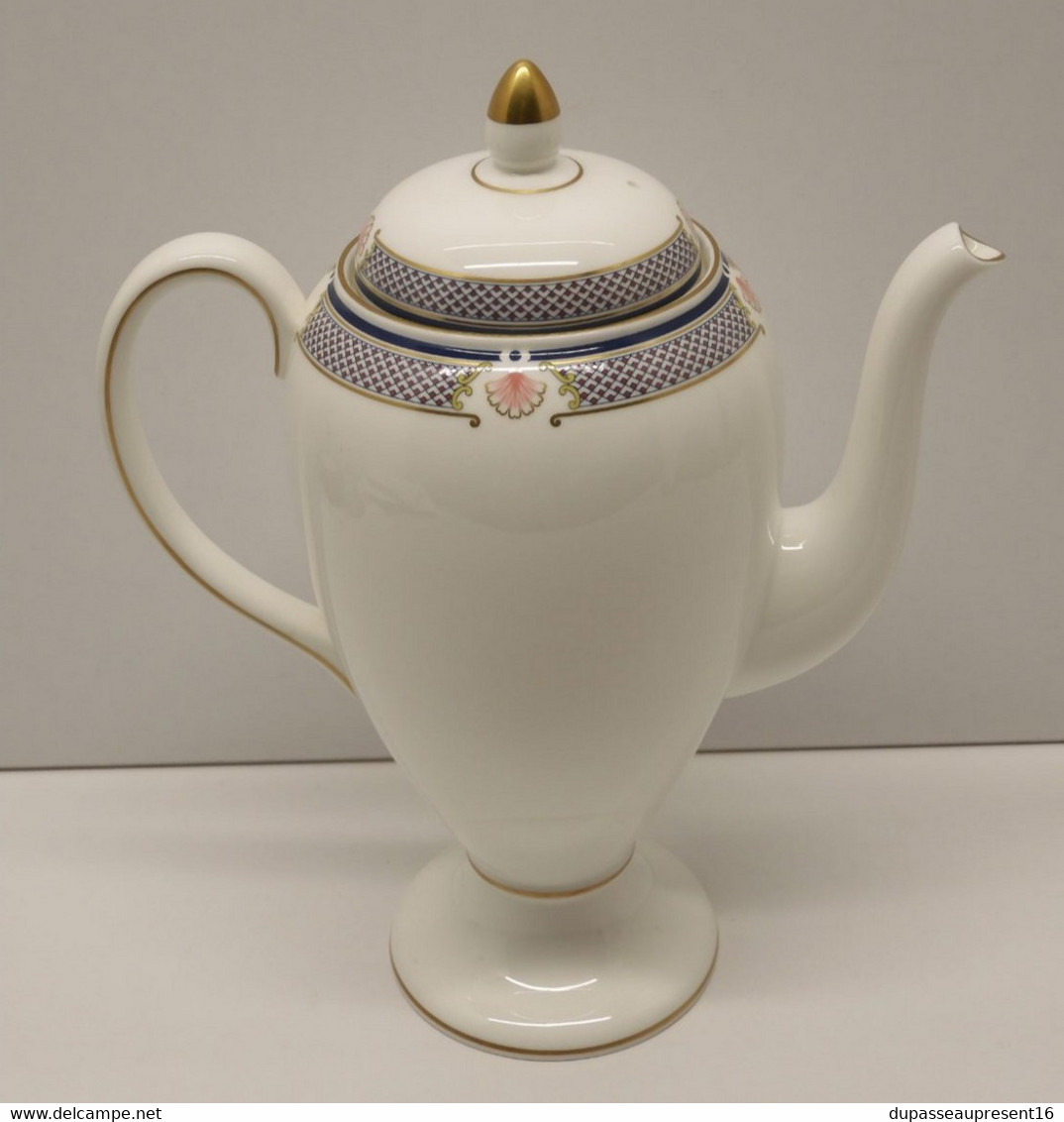 *ELEGANTE CAFETIERE VERSEUSE PORCELAINE WEDGWOOD Bone China Modèle WAVERLEY   E