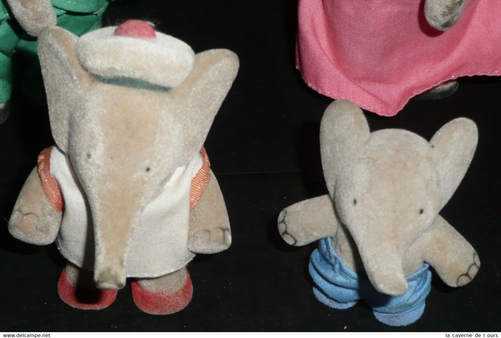 Lot De 4 Anciennes Figurines Roi BABAR Reine Céleste Arthur Alexandre Pom - Cuddly Toys
