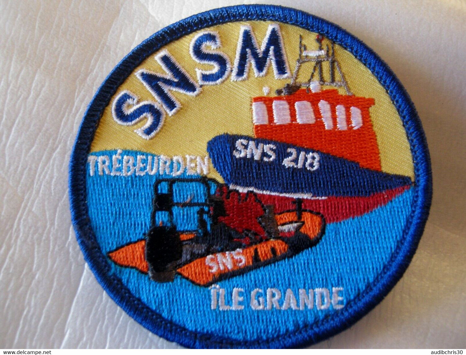 ECUSSON SAUVETAGE EN MER SNSM TREBEURDEN / ILE GRANDE SCRATCH AU DOS - Feuerwehr