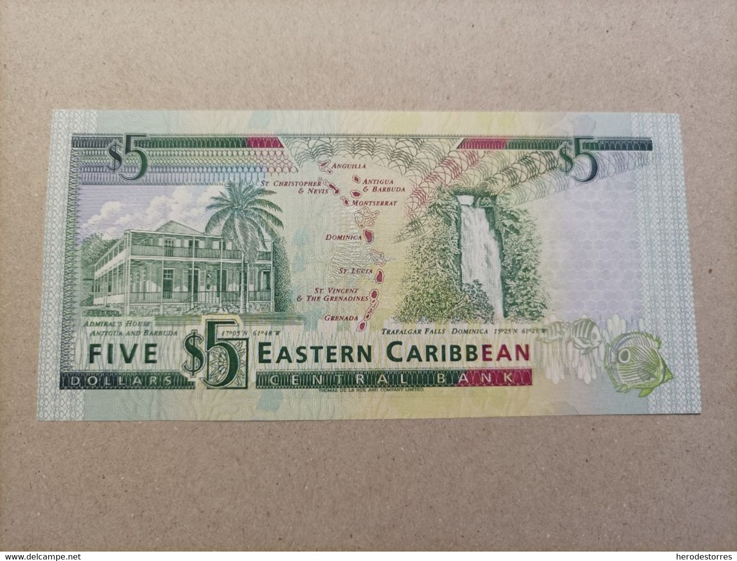 Billete De Los Estados Del Caribe De 5 Dólares, Año 1993 Serie AA, UNC - East Carribeans