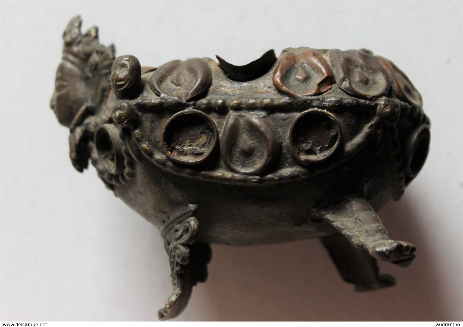 Ancien Cendrier En Bronze Artisanat Indien ? Tête Avec Cors D'animal - à Identifier - Oriental Art