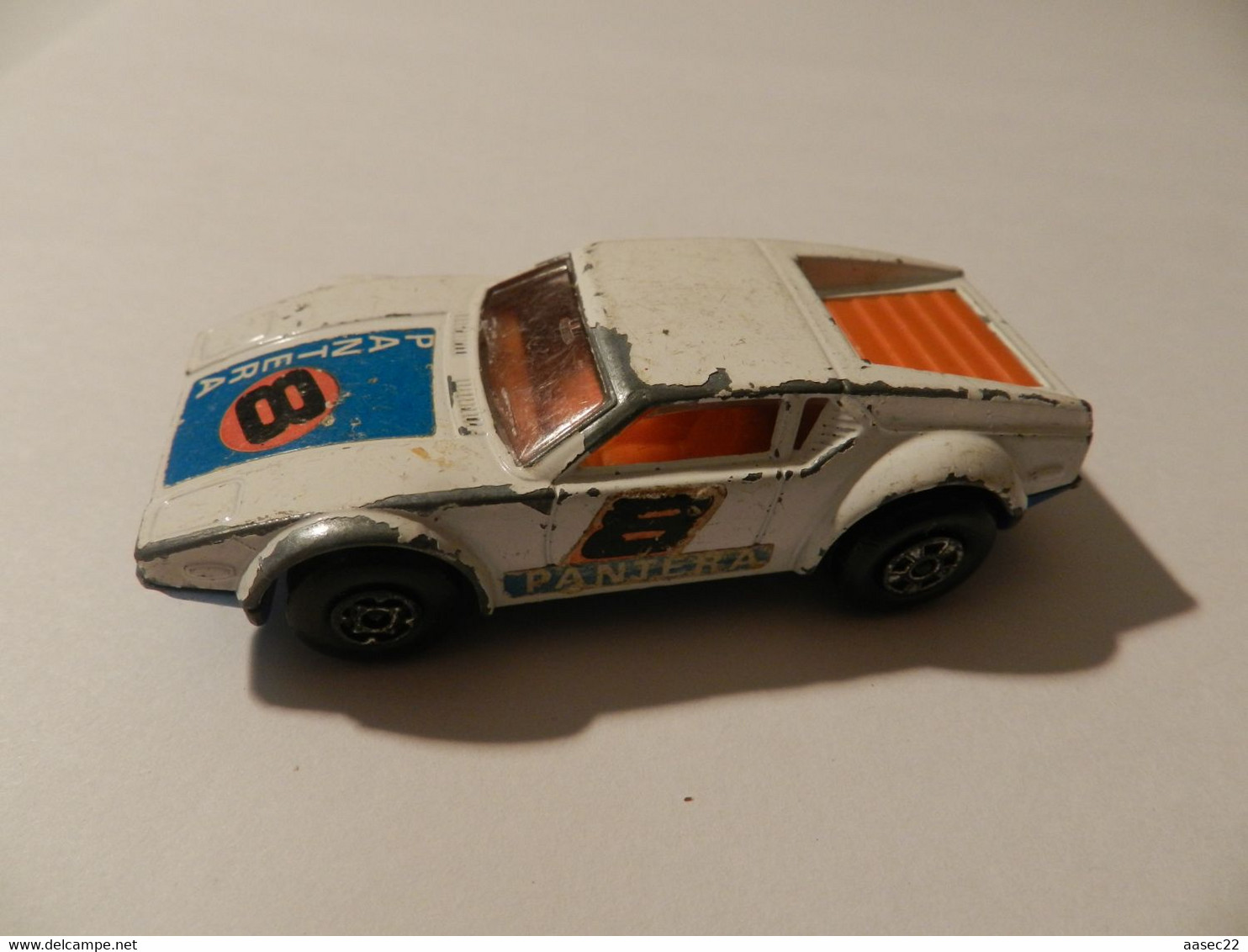 Matchbox      De Tomaso Pantera  / 1975   ***  3235  *** - Matchbox (Lesney)