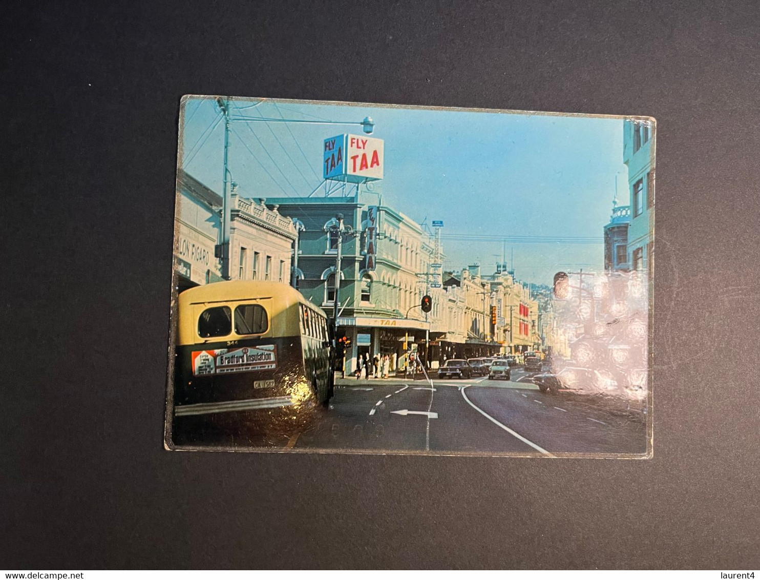 (2 N 17) Australia (posted 1976) - Tasmania - Launceston, Brisbane Street (with TAA Building) - Lauceston