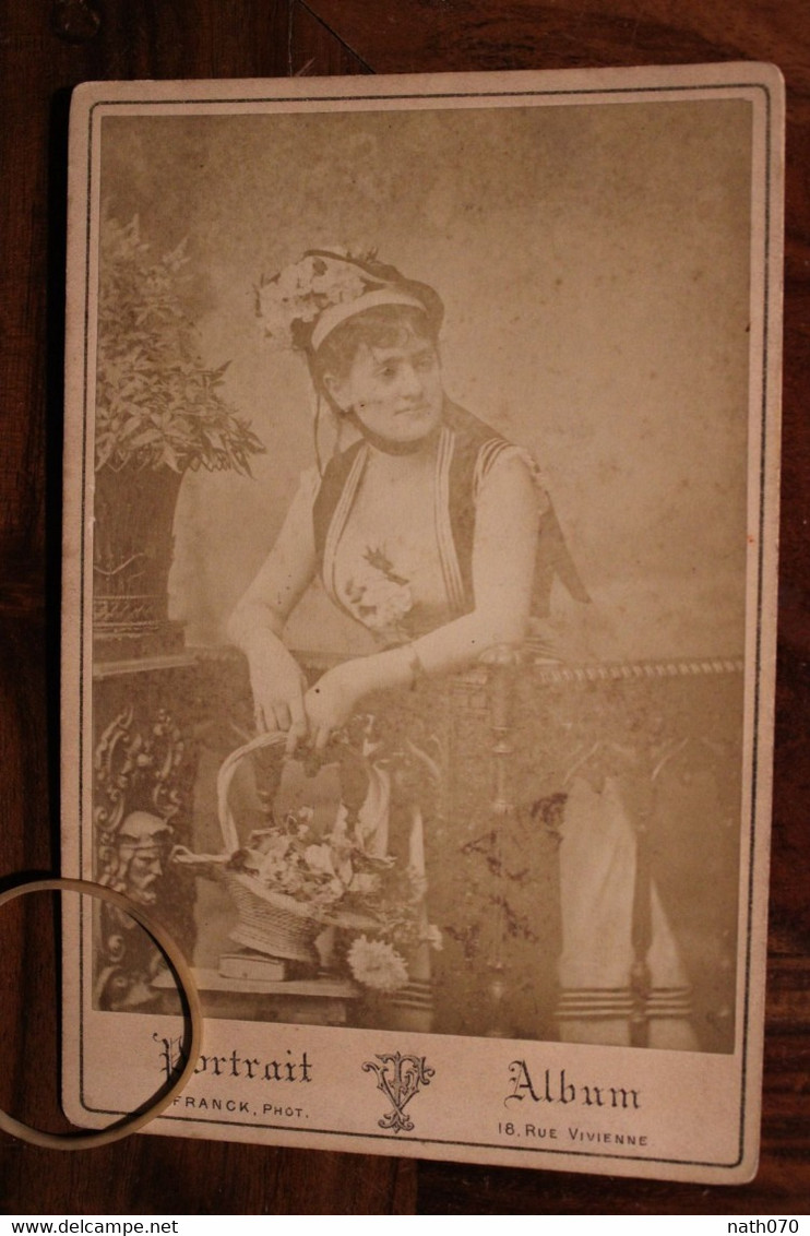 Photo 1875 Me Marthe Suzanne Miette Théâtre Palais Royal Tirage Albuminé Support CARTON CDC Cabinet Actress - Célébrités