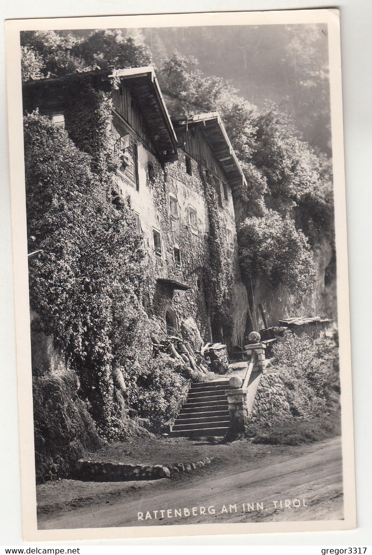 C2211) RATTENBERG Am INN - Tirol - Alte Häuser Mit Stiegenaufgang U. Straße ALT 1955 - Rattenberg