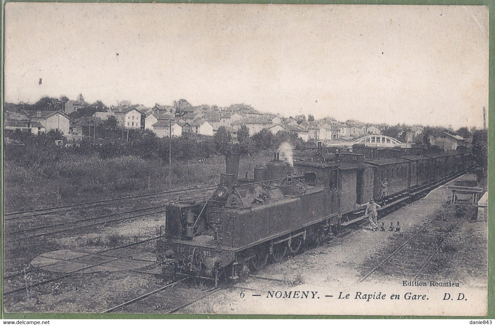 CPA TOP ANIMATION - MEURTHE ET MOSELLE - NOMENY - LE RAPIDE EN GARE - Locomotive Au 1er Plan - édition Roumieu - DD/ 6 - Nomeny