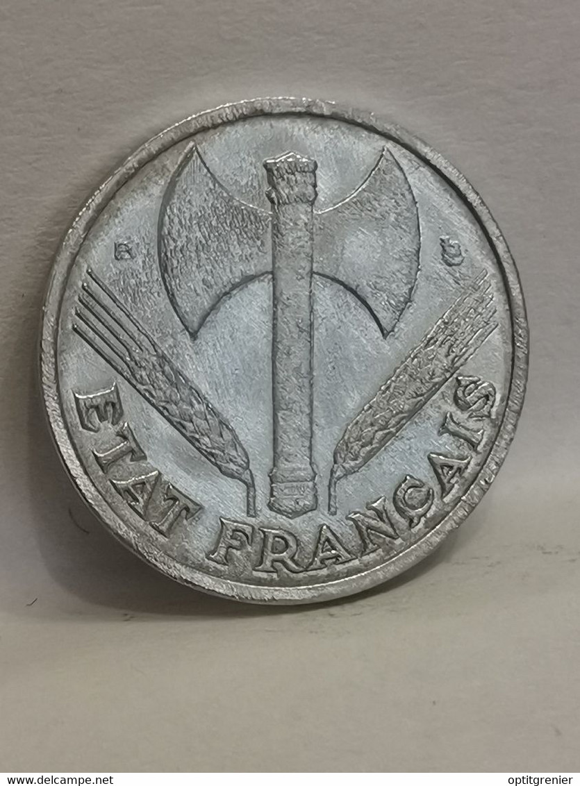 50 CENTIMES FRANCISQUE 0,7 G 1944 B BEAUMONT-LE-ROGER ETAT FRANCAIS  / FRANCE - 50 Centimes