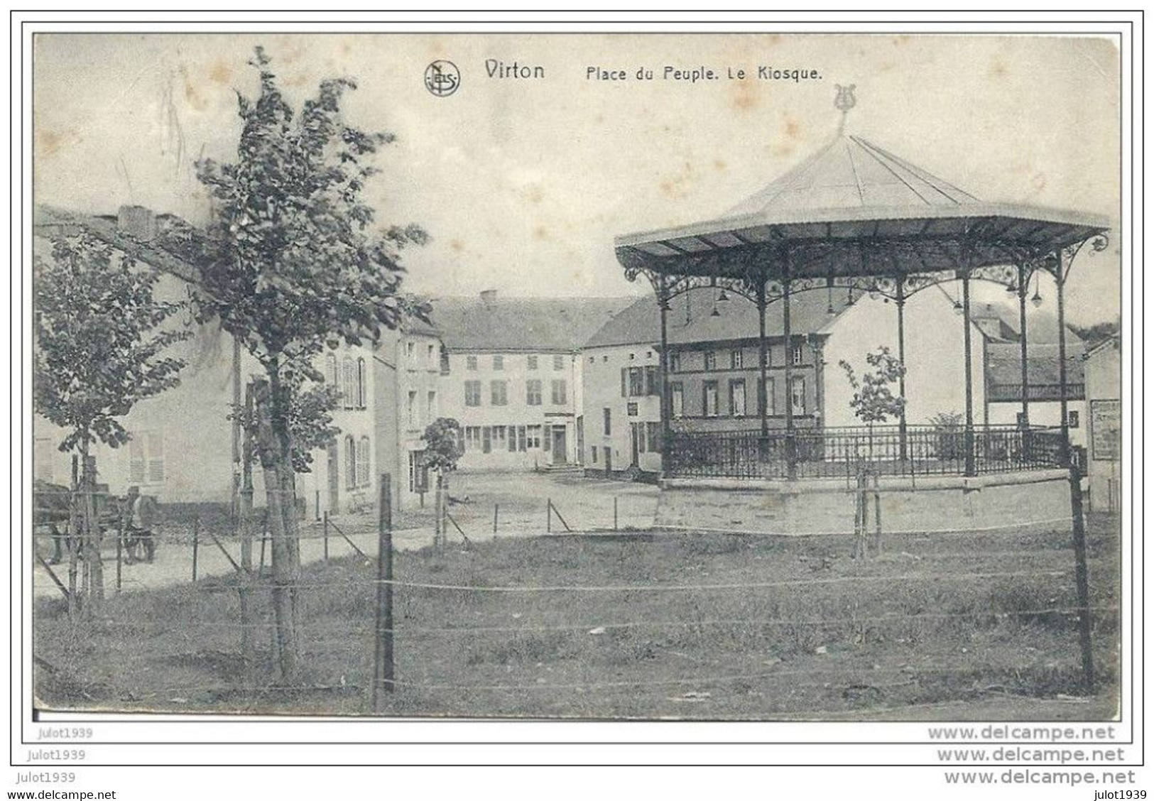 VIRTON ..-- Place Du Peuple Et Kiosque . 1919 Vers SOUVRET ( Mr Octave GUILLAIN , Instituteur ) . Voir Verso . - Virton